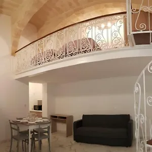 Palazzo Leonardo , Floriana Malta